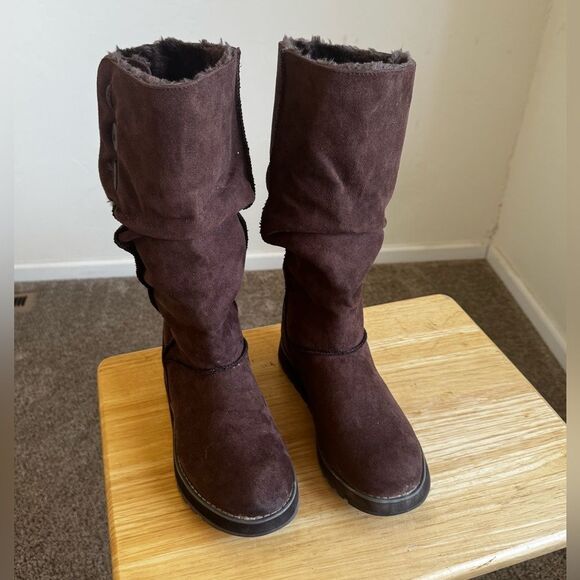 Skechers Women Chocolate Button Mid CalfFaux Fur Boot Size 8.5